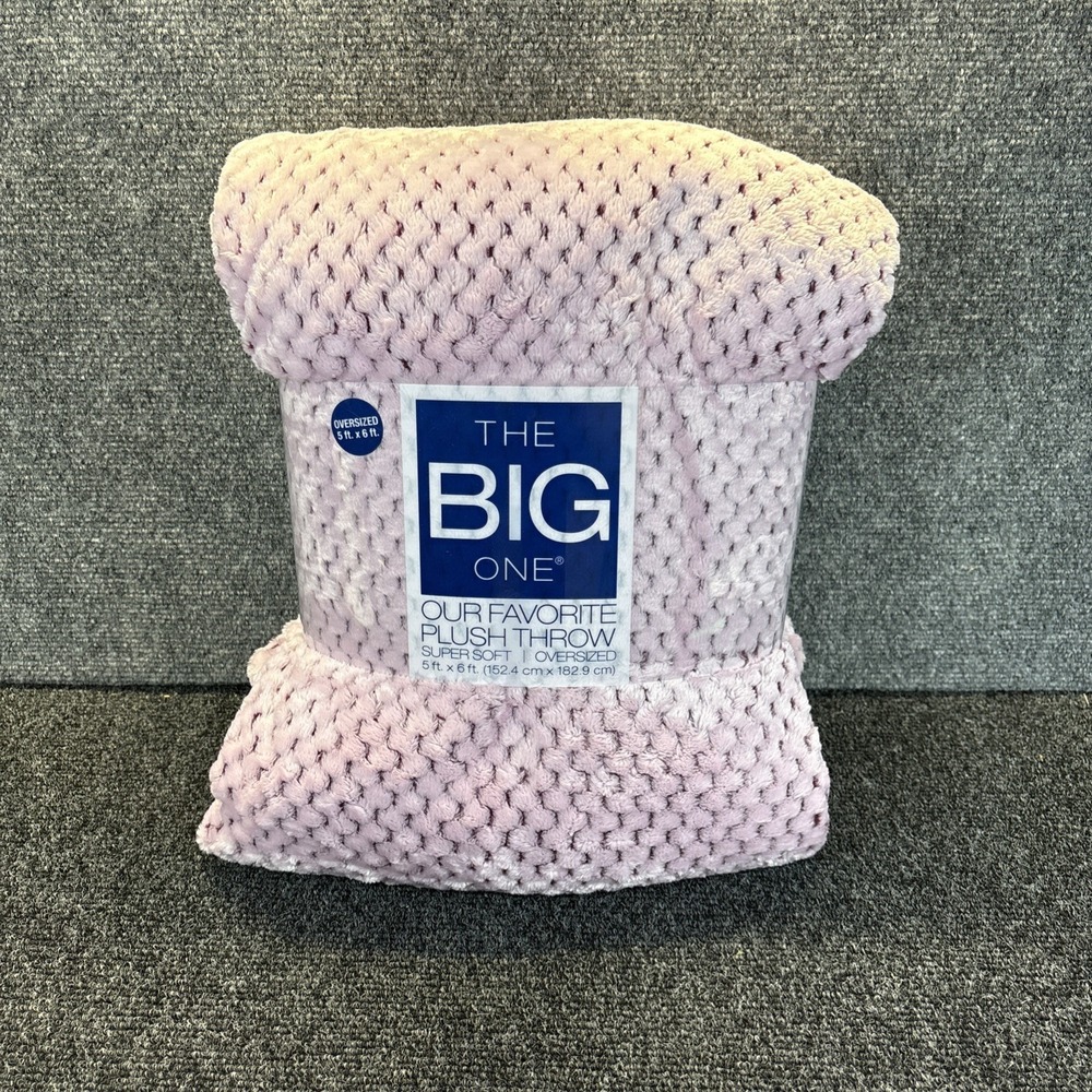 The Big One~Oversized/Super Soft Plush Throw~5ft X 6ft~Plum Pindot